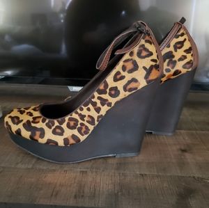 Clavin Klein Cheetah print wedges Sz 10